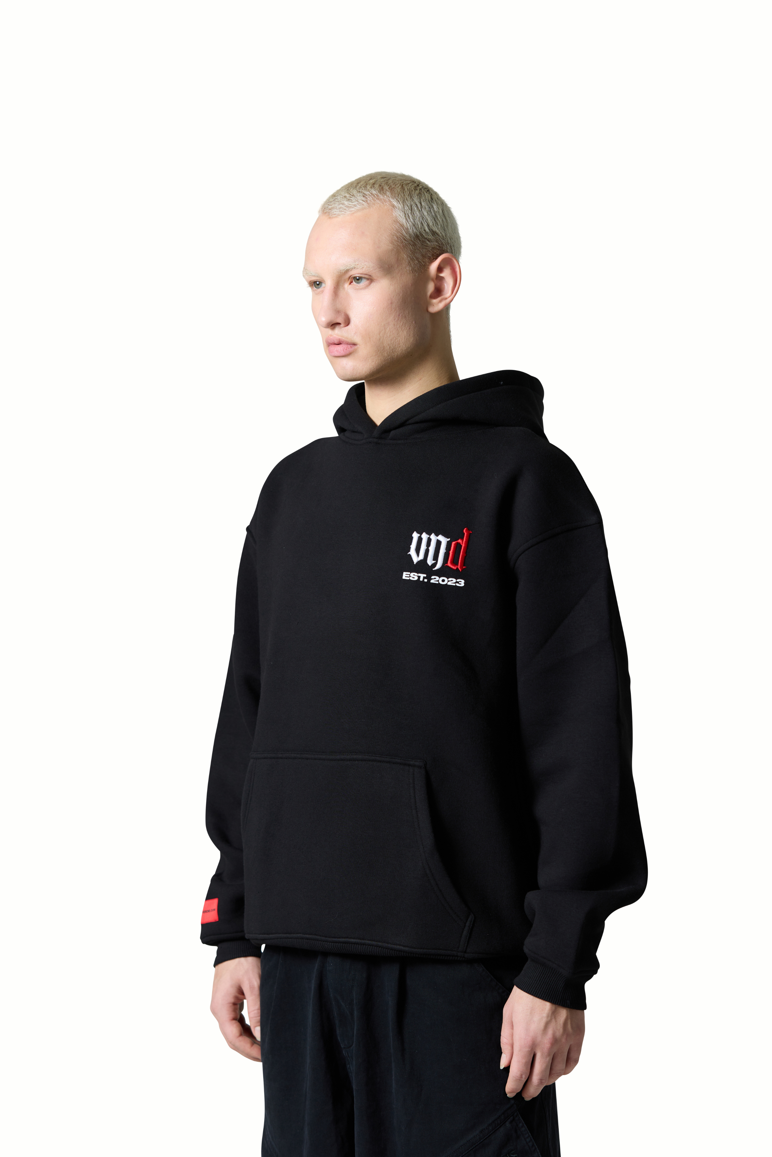 VND25 BLACK HOODIE – 470GSM PREMIUM HOODIE