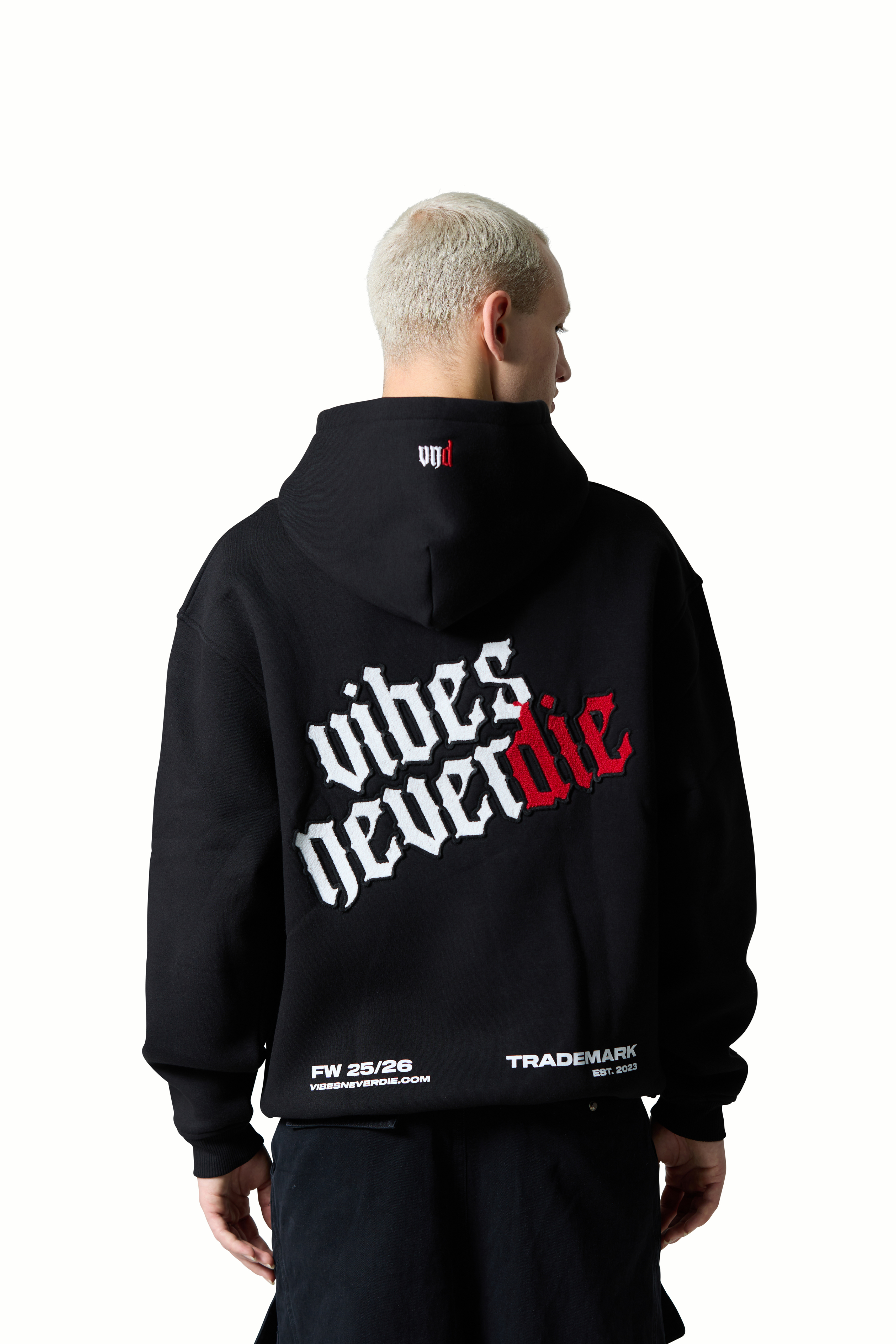 VND25 BLACK HOODIE – 470GSM PREMIUM HOODIE